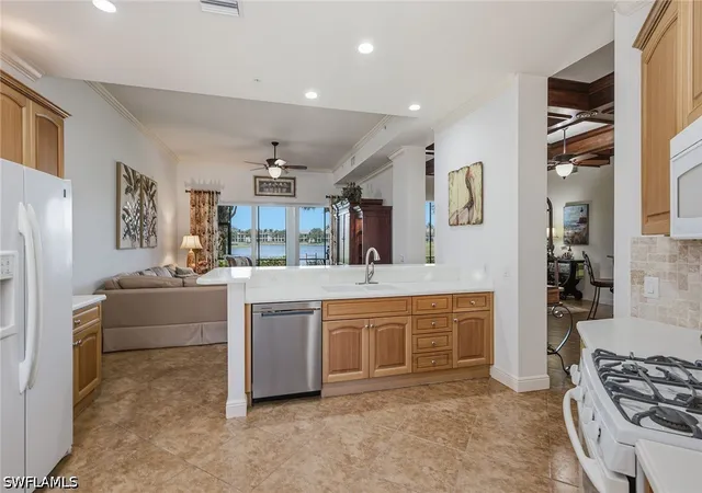 Listing Photo 5 - Condo for sale in building located at 9243 Tesoro Ln, Naples, FL 34114 - Unit #103