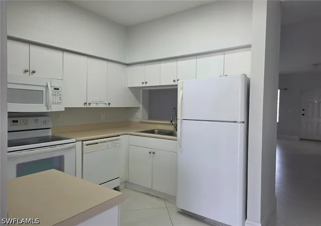 Listing Photo 5 - Condo for sale in building located at 8408 Bernwood Cvs Loop, Vero Beach, FL 33966 - Unit #1710