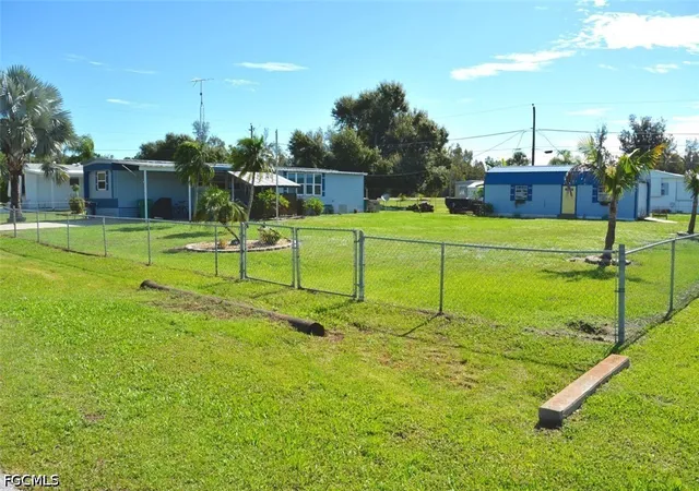 Listing Photo 4 - Condo for sale in building located at 15266th Cir Dr, Punta Gorda, FL 33955