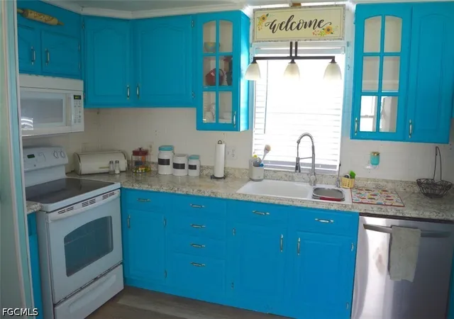 Listing Photo 5 - Condo for sale in building located at 15266th Cir Dr, Punta Gorda, FL 33955