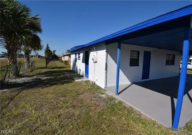Photo 2 of Single family home for sale at 7 W Clermont Ct, Fort Myers, FL 33916 | MLS# 2026030526 | Listing updated on 2026-09-08