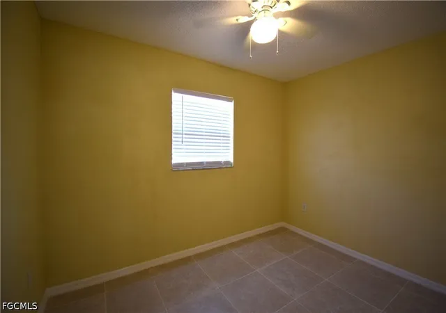 Photo 3 of Single family home for sale at 7 W Clermont Ct, Fort Myers, FL 33916 | MLS# 2026030526 | Listing updated on 2026-10-28