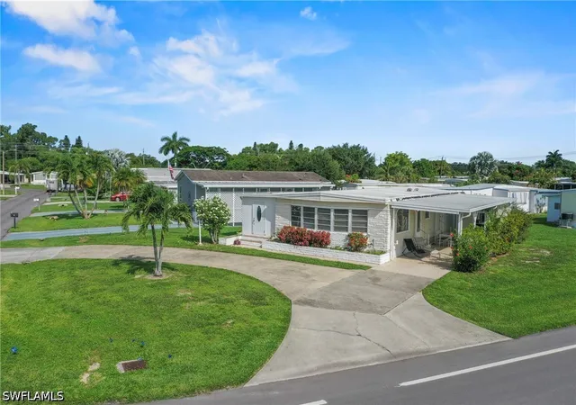 Photo 1 of Sale Pending at 1 Cannes Dr, Naples, FL 34112 | MLS# 226026119 | Listing updated on 2026-09-02