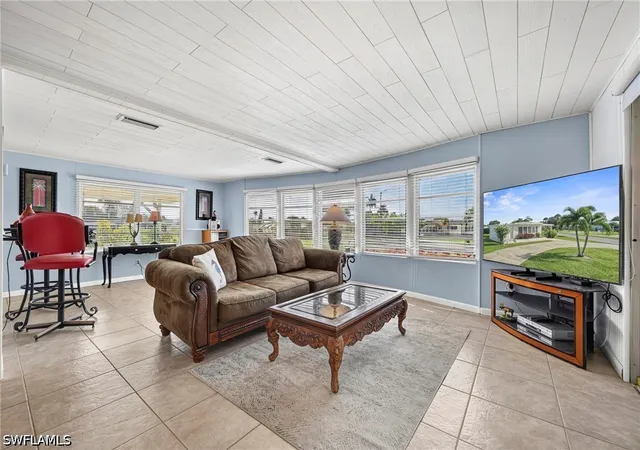 Photo 3 of Sale Pending at 1 Cannes Dr, Naples, FL 34112 | MLS# 226026119 | Listing updated on 2026-09-02