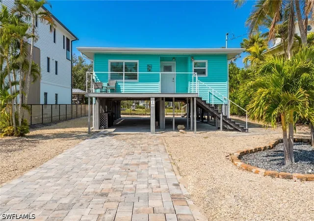 Photo 1 of Single family home for sale at 270 Dundee Rd, Fort Myers Beach, FL 33931 | MLS# 226026325 | Listing updated on 2026-09-15