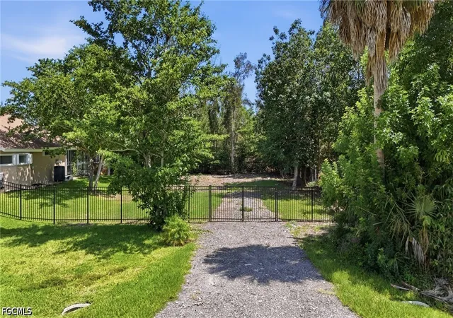 Photo 2 of Single family home for sale at 7407 Cobb Rd, Bokeelia, FL 33922 | MLS# 2026030742 | Listing updated on 2026-09-11
