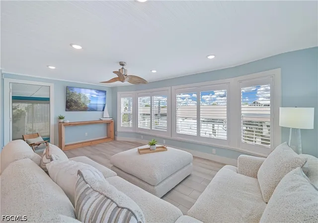 Photo 4 of Sale Pending at 17591 Bryan Ct, Fort Myers Beach, FL 33931 | MLS# 2026030821 | Listing updated on 2026-10-02