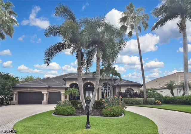Photo 2 of Sale Pending at 7311 Heritage Palms Ests Dr, Fort Myers, FL 33966 | MLS# 2026030835 | Listing updated on 2026-09-15