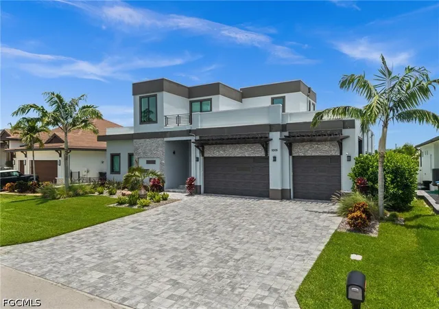 Photo 1 of Single family home for sale at 5305 Bayshore Ave, Cape Coral, FL 33904 | MLS# 2026030884 | Listing updated on 2026-10-18