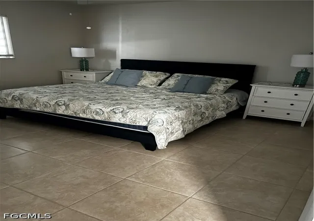 Photo 4 of House for sale at 1427 NE 8th Place, Cape Coral, FL 33909 | MLS# 2026031080 | Listing updated on 2026-09-05