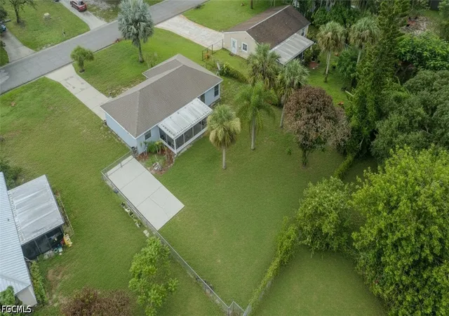 Photo 2 of Single family home for sale at 4016 E Sunflower Cir, Labelle, FL 33935 | MLS# 2026031099 | Listing updated on 2026-09-15