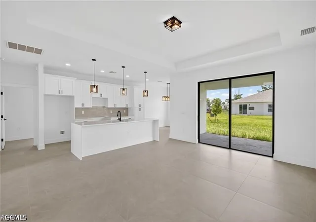 Photo 2 of Single family home for sale at 208 Pembroke St, Lehigh Acres, FL 33974 | MLS# 2026031113 | Listing updated on 2026-09-27