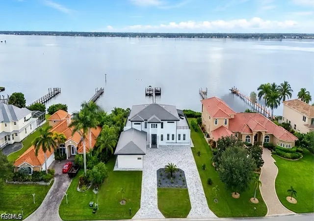 Photo 4 of Single family home for sale at 6390 River Clb Ct, North Fort Myers, FL 33917 | MLS# 2026031142 | Listing updated on 2026-09-11
