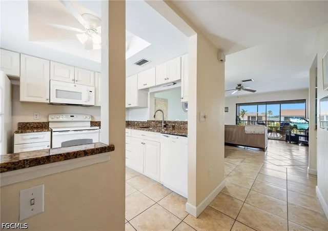 Listing Photo 4 - Condo for sale in building located at 3813 Se 11Th Pl, Cape Coral, FL 33904 - Unit #1214