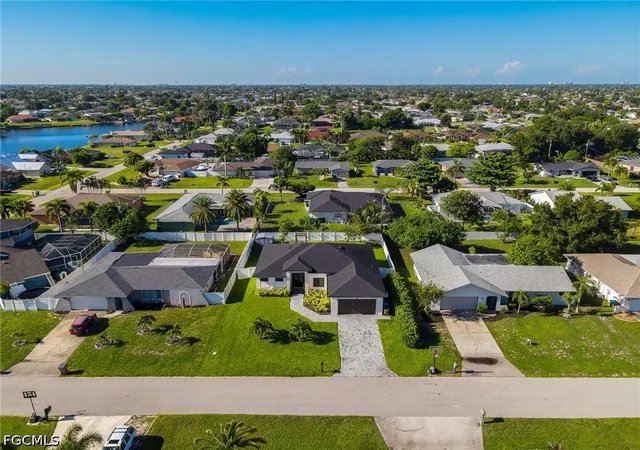Photo 2 of Sale Pending at 920 Se 15th Terrace, Cape Coral, FL 33990 | MLS# 2026031207 | Listing updated on 2026-09-16