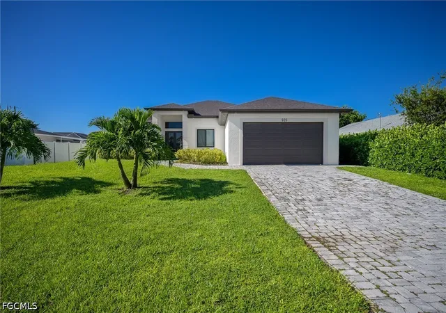 Photo 4 of Sale Pending at 920 SE 15th Terrace, Cape Coral, FL 33990 | MLS# 2026031207 | Listing updated on 2026-09-16