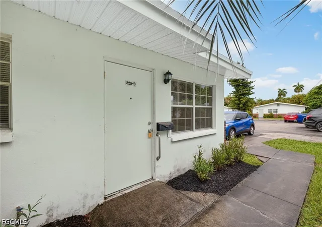Photo 3 of Condo for sale at 825 Courtington Ln #2, Fort Myers, FL 33919 | MLS# 2026031274 | Listing updated on 2026-09-02