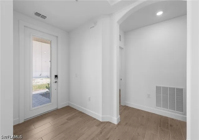 Listing Photo 2 - Condo for sale in building located at 16374 Willowgreen Rd, Punta Gorda, FL 33982 - Unit #511