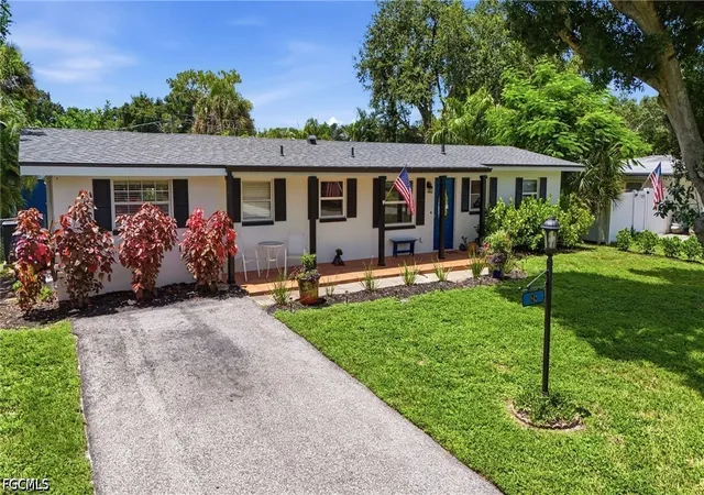 Photo 1 of Sale Pending at 1842 Grove Ave, Fort Myers, FL 33901 | MLS# 2026031462 | Listing updated on 2026-09-08