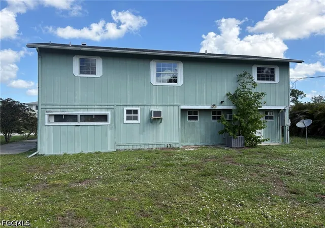 Photo 2 of Single family home for sale at 8168 Albatross Rd, Fort Myers, FL 33967 | MLS# 2026031469 | Listing updated on 2026-09-16