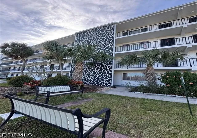 Photo 1 of Sale Pending at 4906 Victoria Dr #108, Cape Coral, FL 33904 | MLS# 2026031522 | Listing updated on 2026-09-07