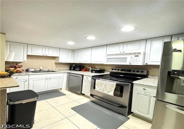 Photo 3 of Sale Pending at 4906 Victoria Dr #108, Cape Coral, FL 33904 | MLS# 2026031522 | Listing updated on 2026-09-07