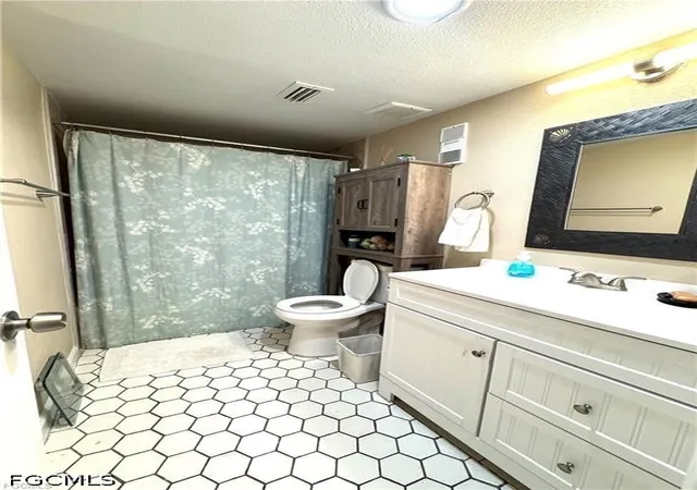 Photo 4 of Sale Pending at 4906 Victoria Dr #108, Cape Coral, FL 33904 | MLS# 2026031522 | Listing updated on 2026-09-07