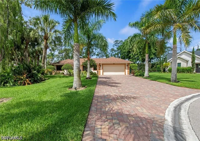 Photo 1 of Single family home for sale at 1813 Princess Ct, Naples, FL 34110 | MLS# 226026594 | Listing updated on 2026-09-15