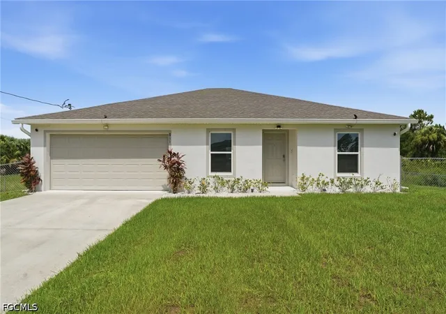 Photo 1 of Single family home for sale at 811 Coffield Ave, Lehigh Acres, FL 33974 | MLS# 2026031667 | Listing updated on 2026-09-03