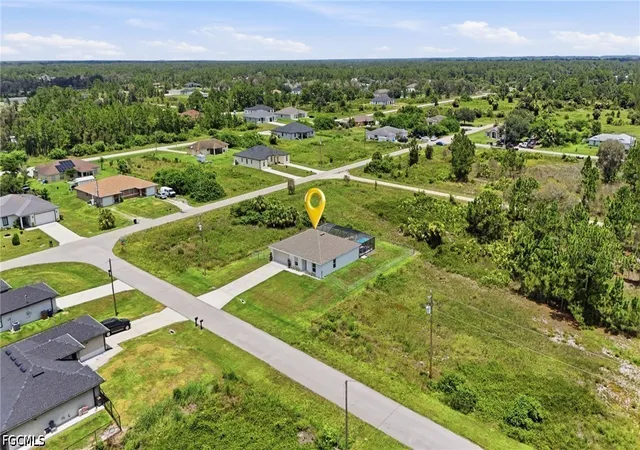 Photo 3 of Single family home for sale at 811 Coffield Ave, Lehigh Acres, FL 33974 | MLS# 2026031667 | Listing updated on 2026-09-03
