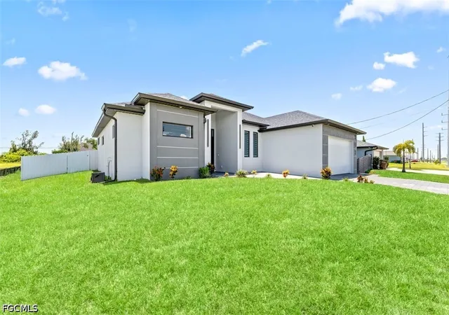 Photo 2 of Single family home for sale at 212 Kismet Pkwy W, Cape Coral, FL 33993 | MLS# 2026031705 | Listing updated on 2026-09-14