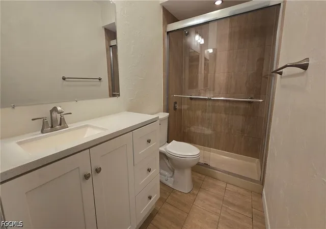 Listing Photo 4 - Condo for sale in building located at 4624 Se 6Th Ave, Cape Coral, FL 33904 - Unit #1G
