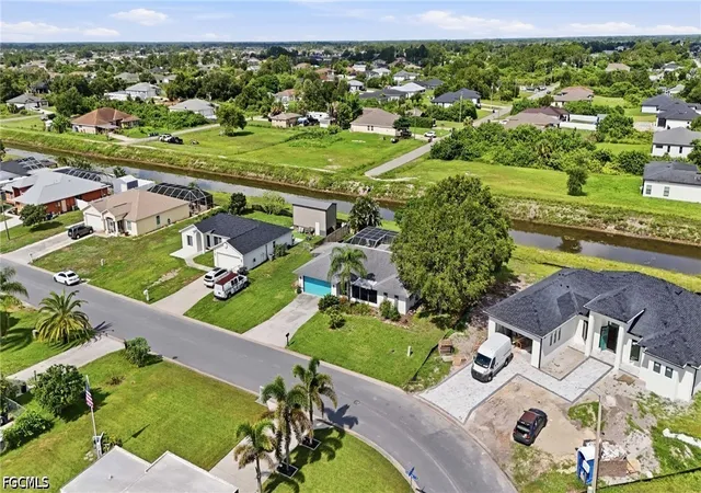 Photo 1 of Single family home for sale at 1529 Crestwood Cir W, Lehigh Acres, FL 33936 | MLS# 2026031855 | Listing updated on 2026-09-14