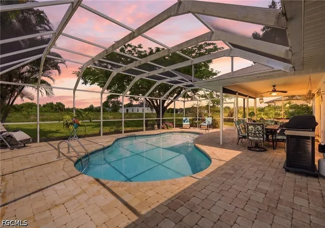 Photo 2 of Single family home for sale at 1529 Crestwood Cir W, Lehigh Acres, FL 33936 | MLS# 2026031855 | Listing updated on 2026-09-14