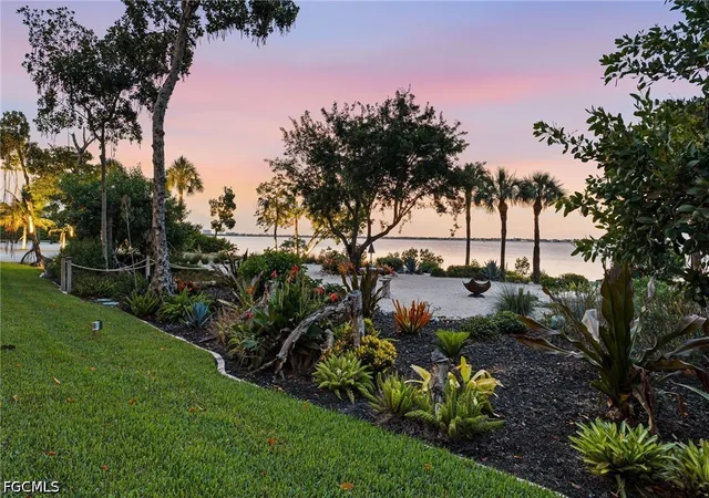 Photo 4 of Single family home for sale at 11440 Longwater Chase Ct, Fort Myers, FL 33908 | MLS# 2026031882 | Listing updated on 2026-09-13