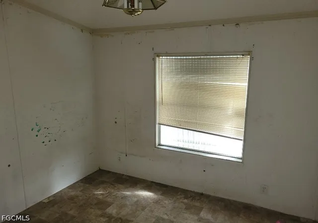 Photo 3 of Sale Pending at 12040 Live Oak Dr, Fort Myers, FL 33908 | MLS# 2026031968 | Listing updated on 2026-09-14