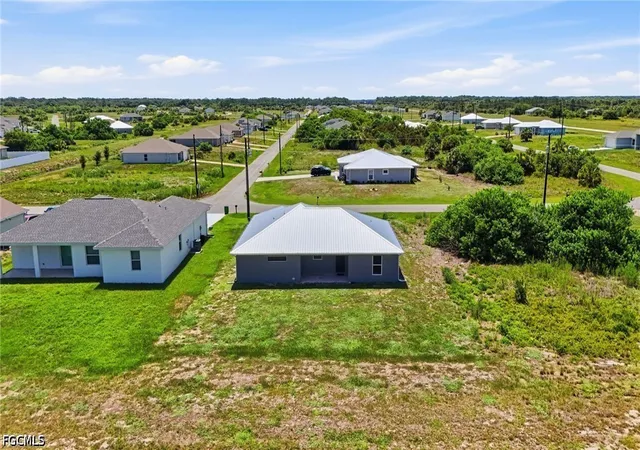 Photo 3 of Single family home for sale at 146 Plantation Dr, Labelle, FL 33935 | MLS# 2026032022 | Listing updated on 2026-09-12