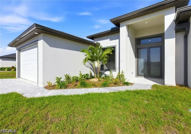 Photo 1 of Single family home for sale at 131 Kismet Pkwy E, Cape Coral, FL 33909 | MLS# 2026032027 | Listing updated on 2026-09-11