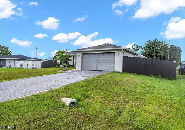 Photo 3 of Single family home for sale at 1307 Sw 13th Terrace, Cape Coral, FL 33991 | MLS# 2026032032 | Listing updated on 2026-09-10