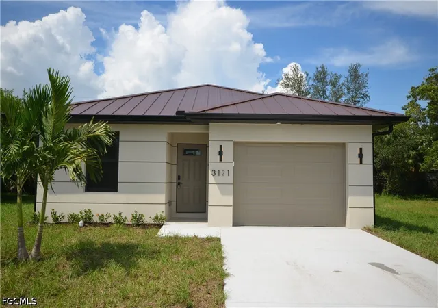 Photo 1 of Single family home for sale at 3121 Thomas St, Fort Myers, FL 33916 | MLS# 2026032035 | Listing updated on 2026-09-14