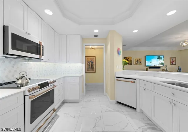 Listing Photo 5 - Condo for sale in building located at 23650 Via Veneto Blvd, Estero, FL 34134 - Unit #1403