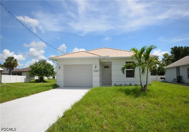 Photo 2 of Single family home for sale at 2267 French St, Fort Myers, FL 33916 | MLS# 2026032061 | Listing updated on 2026-09-11