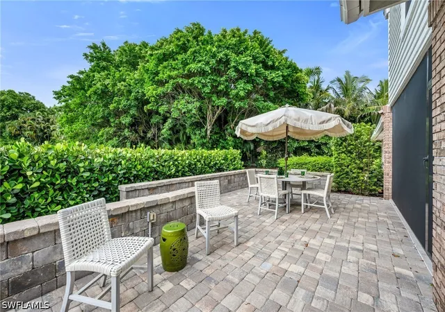 Photo 2 of Townhouse for sale at 569 Park Shore Dr #G5, Naples, FL 34103 | MLS# 226027044 | Listing updated on 2026-09-15