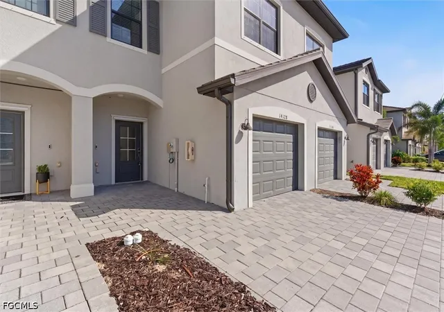Photo 2 of Townhouse for sale at 14126 Pine Lodge Ln, Fort Myers, FL 33913 | MLS# 2026032156 | Listing updated on 2026-09-09