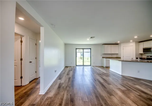 Photo 2 of Single family home for sale at 861 Winwood Cir, Fort Myers, FL 33913 | MLS# 2026032166 | Listing updated on 2026-09-11