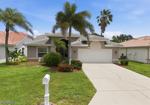 Photo 2 of Single family home for sale at 8137 Breton Cir, Fort Myers, FL 33912 | MLS# 2026032190 | Listing updated on 2026-09-02
