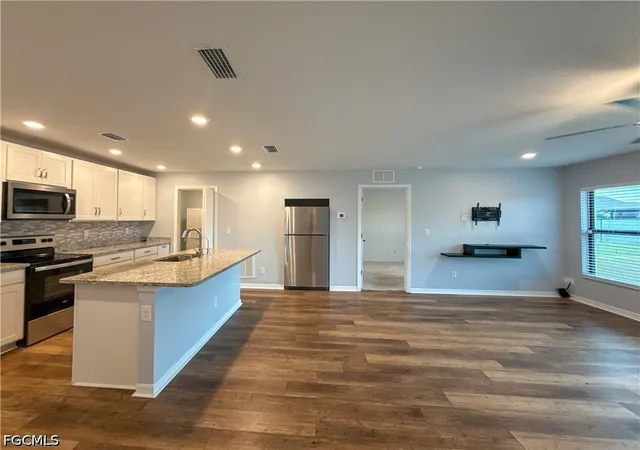 Photo 2 of Single family home for sale at 3010 Ne 6th Place, Cape Coral, FL 33909 | MLS# 2026032381 | Listing updated on 2026-09-15