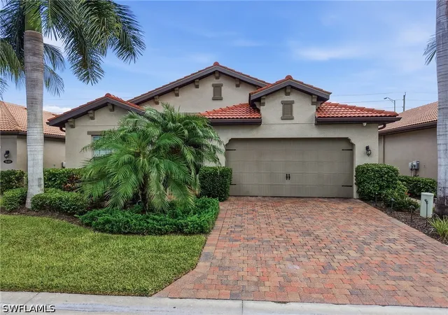 Photo 1 of Single family home for sale at 16423 Barclay Ct, Naples, FL 34110 | MLS# 226027516 | Listing updated on 2026-09-15
