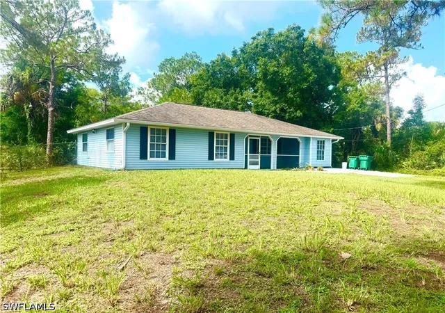 Photo 3 of Single family home for sale at 2910 6th Avenue Se, Naples, FL 34117 | MLS# 226021164 | Listing updated on 2026-09-14