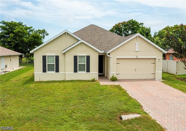 Photo 2 of Single family home for sale at 152 Se 27th Terrace, Cape Coral, FL 33904 | MLS# 2026032428 | Listing updated on 2026-09-12
